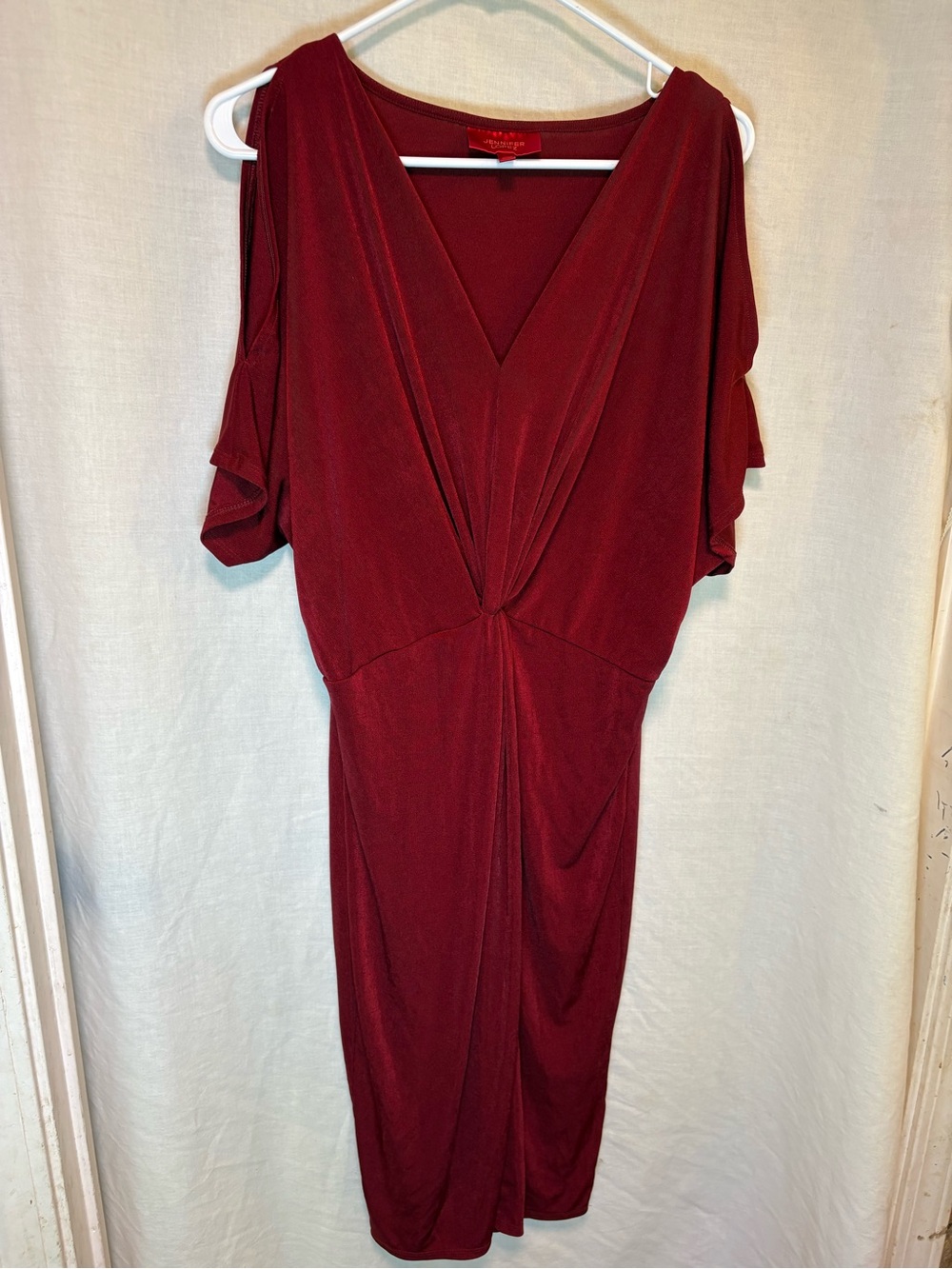 Jennifer Lopez women’s dress, size XL Red gorgeous, Cold Shoulder